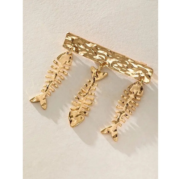 Free People Fish Outta Water Gold Broach - Picture 1 of 3
